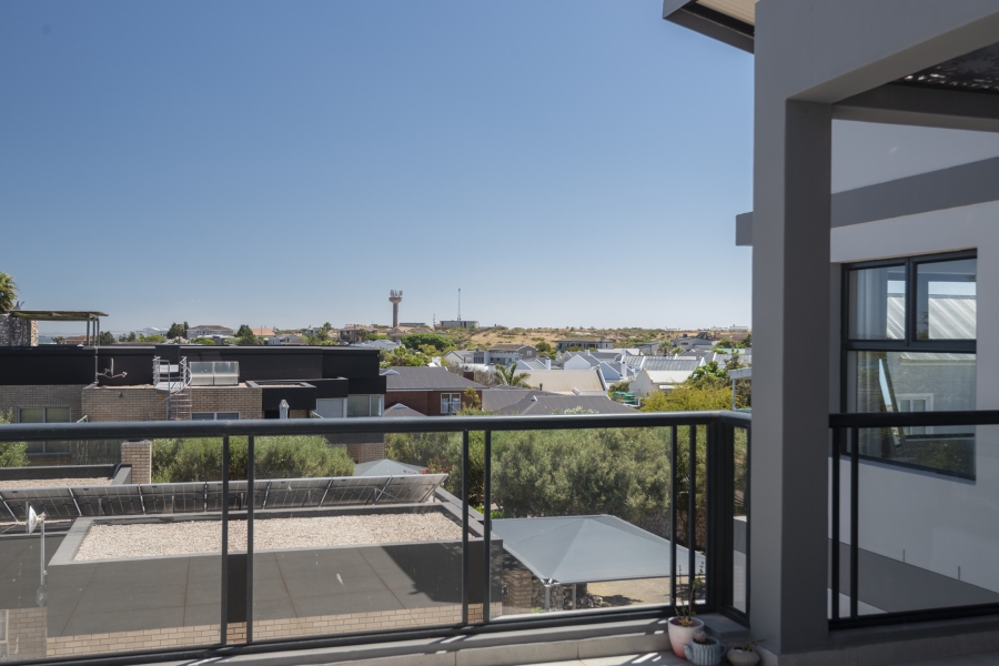 5 Bedroom Property for Sale in Myburgh Park Western Cape